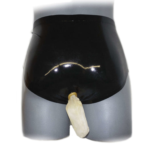 Latex Shorts mit Latex-Schamlippen und Analcondom