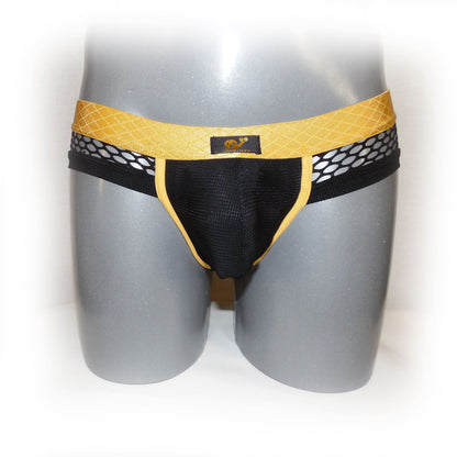 Pants with contrasting seam and mesh fabric