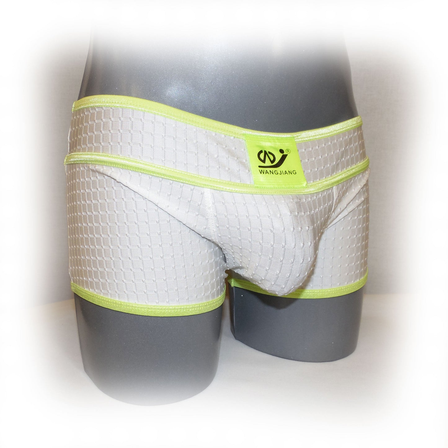 Pants with contrasting seams