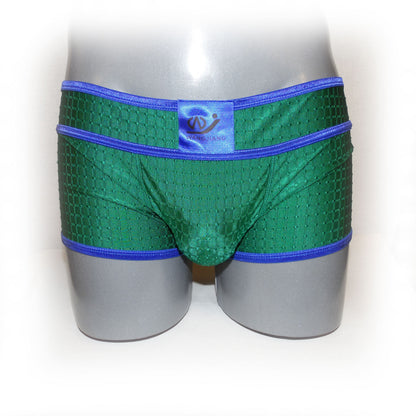 Pants with contrasting seams
