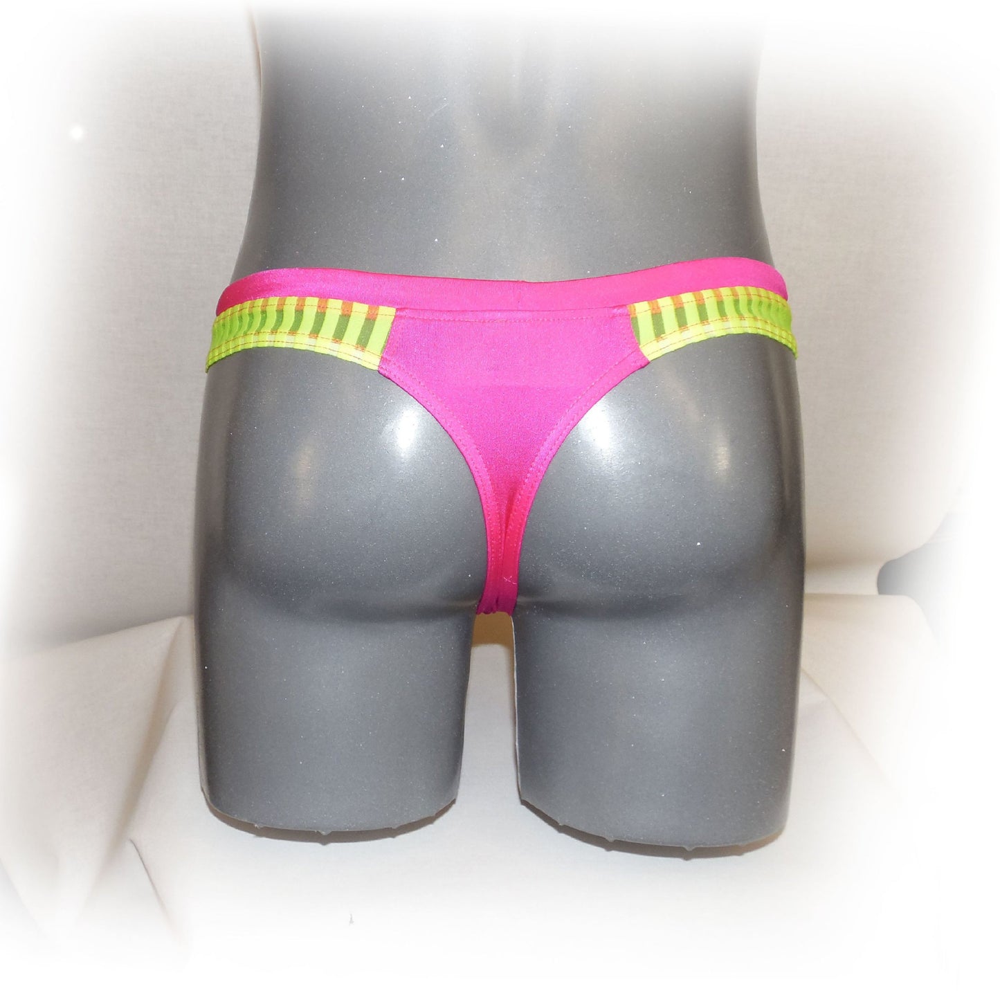 Swim String 2 farbig Gelbe Applikation