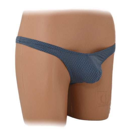 Mini- String, schön knapp geschnitten einfarbig