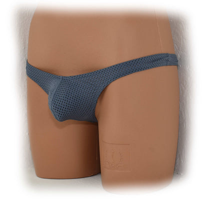 Mini- String, schön knapp geschnitten einfarbig