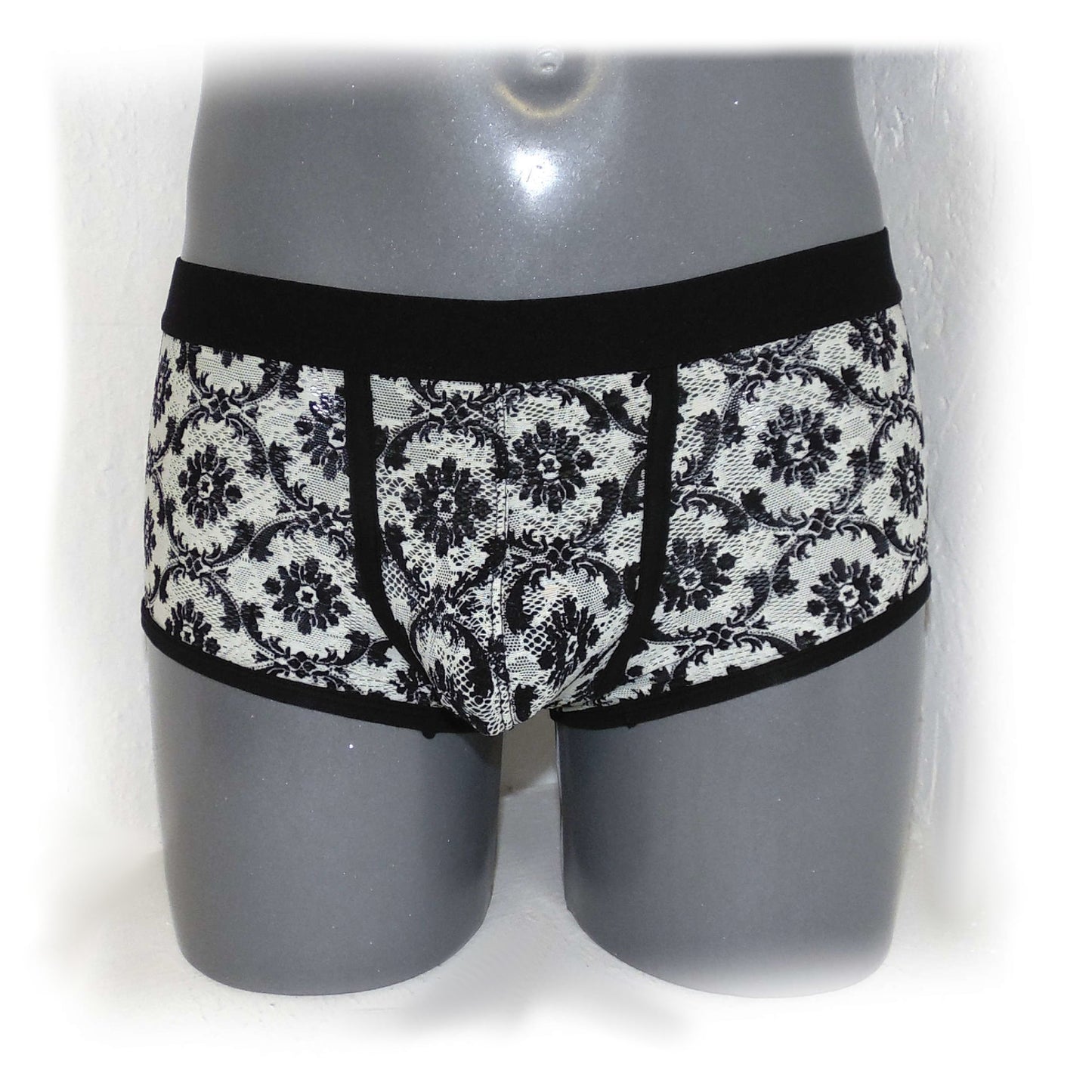 Comfortable fancy lace men boxer shorts