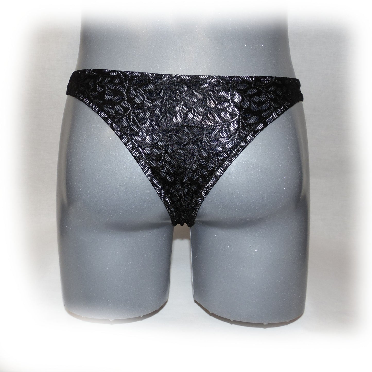 Slip mit transpatenten Mustern