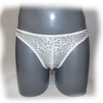 Slip mit transpatenten Mustern
