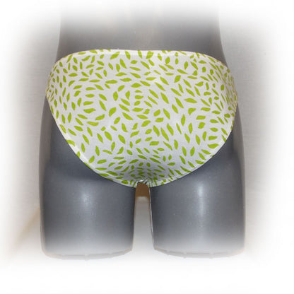 Slip mit feinem Blütenmuster