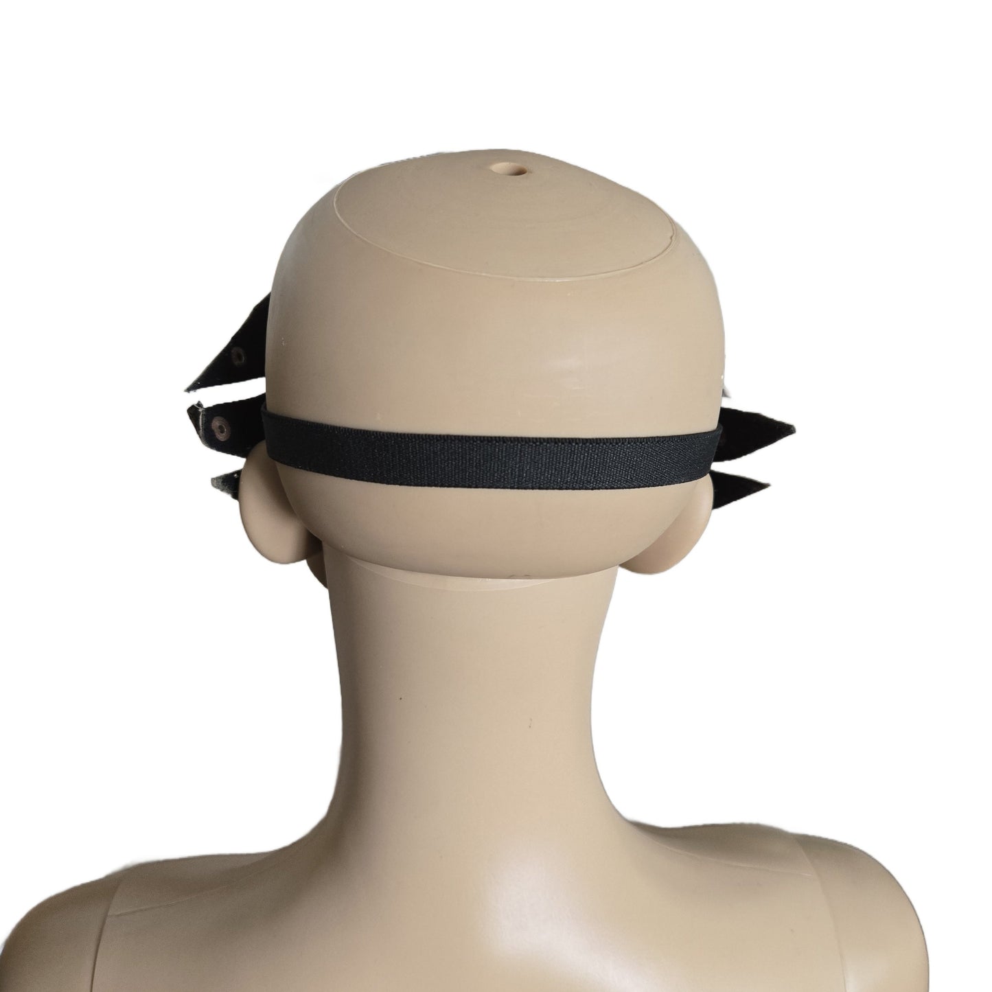 Fetischmaske mit Nieten