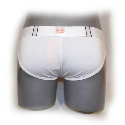 Pants mit extra Platz vorne und Gürteldruck auf dem Bun