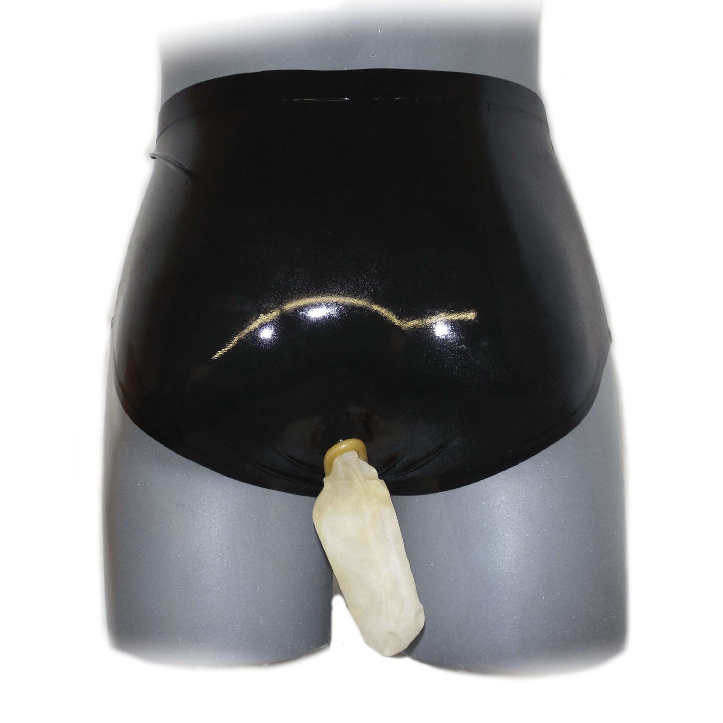 Latex Shorts mit Latex-Schamlippen und Analcondom