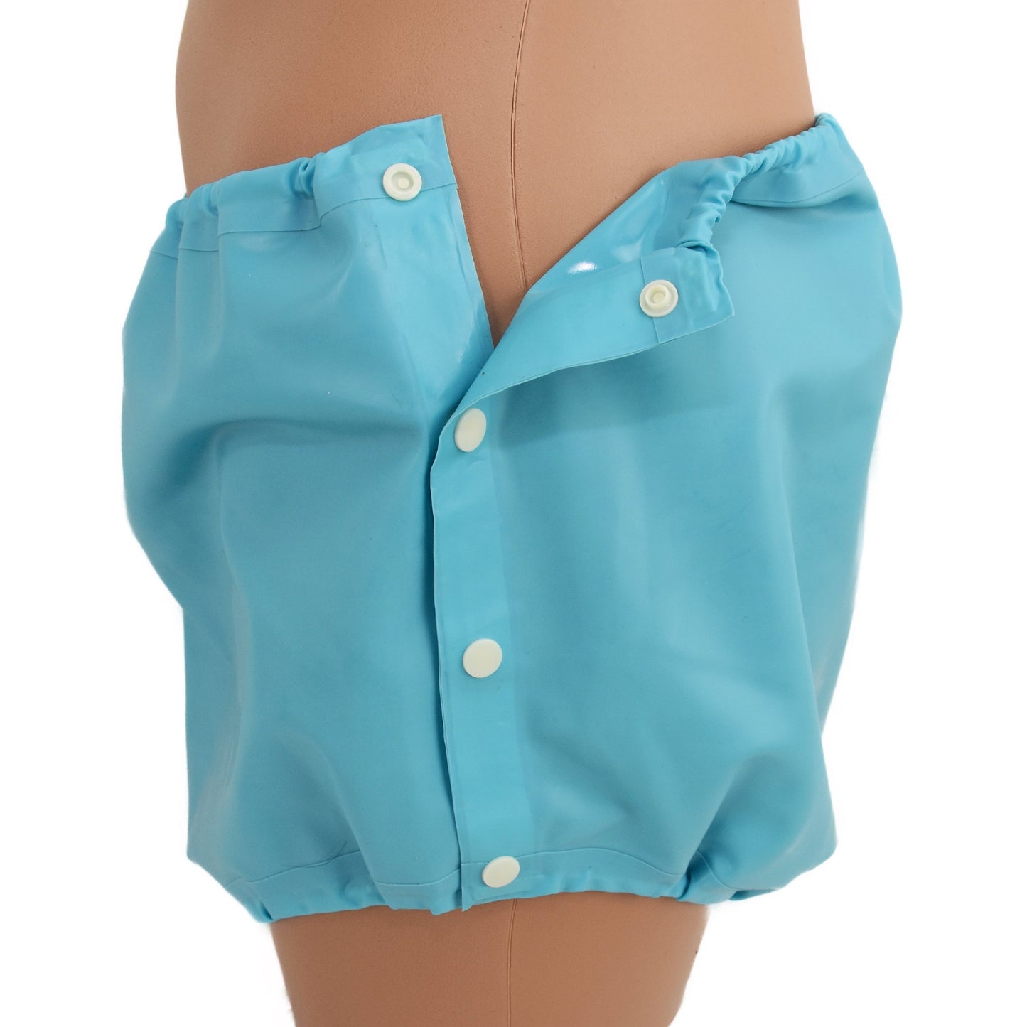 Latex Shorts mit Druckknöpfen an der Seite