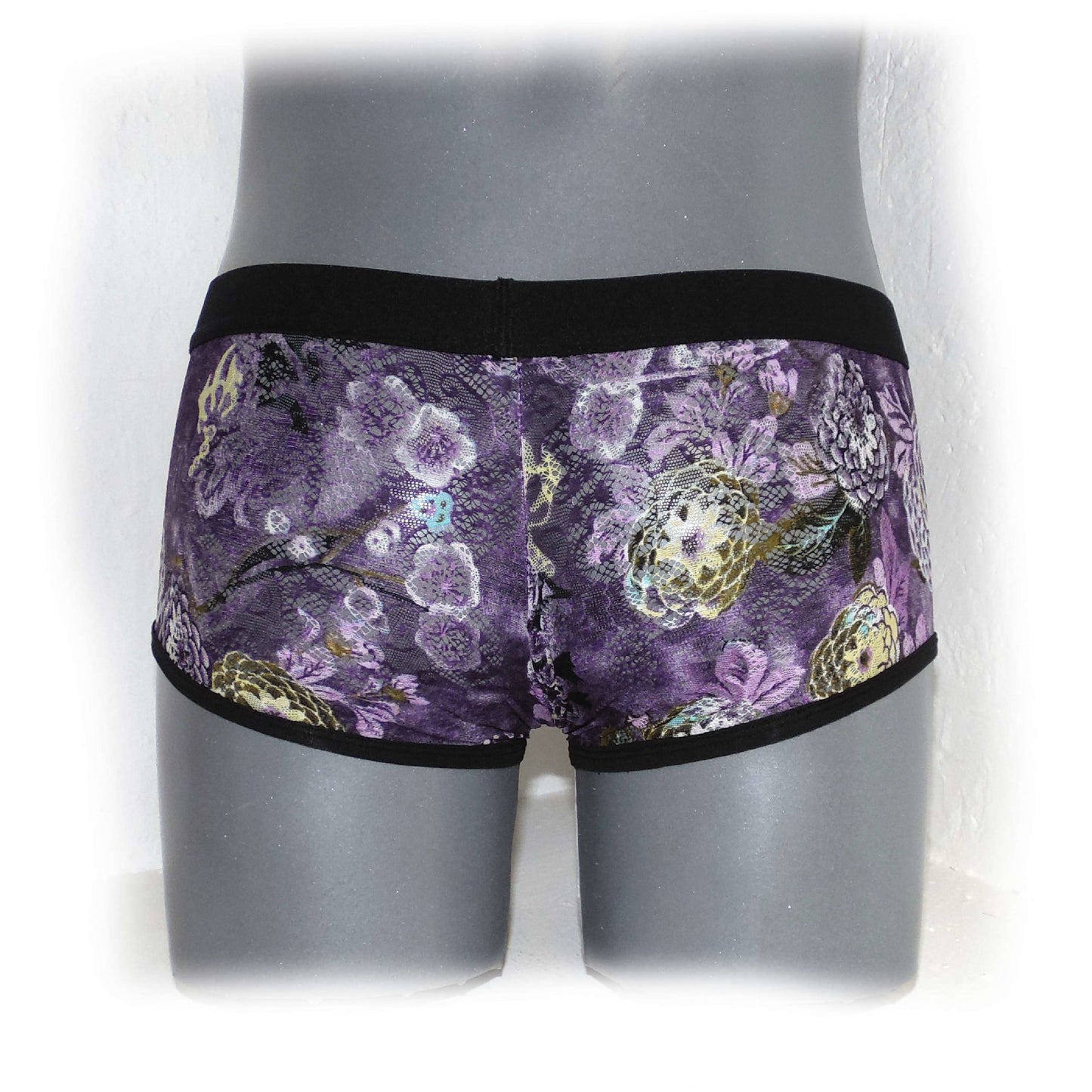 Comfortable fancy lace men's boxer shorts