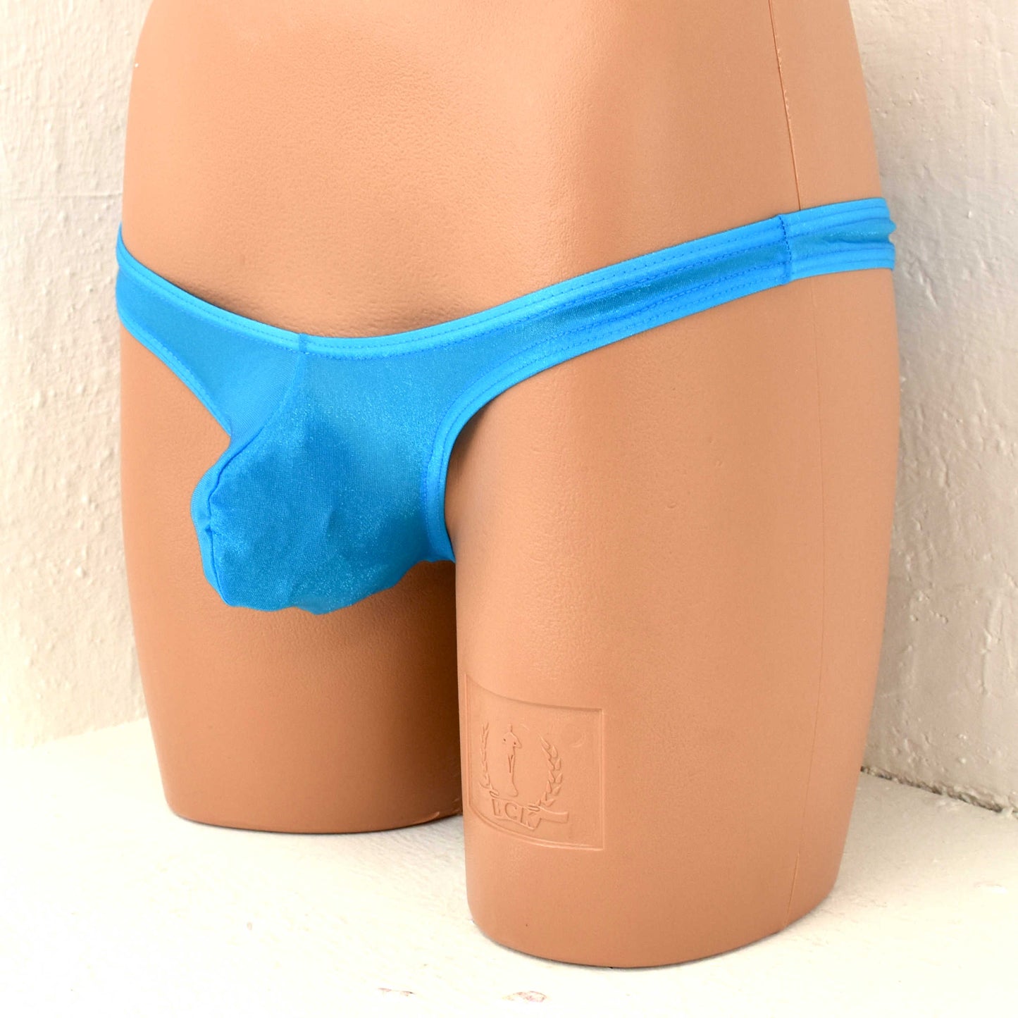 String Thong mit glitzernden Fasern