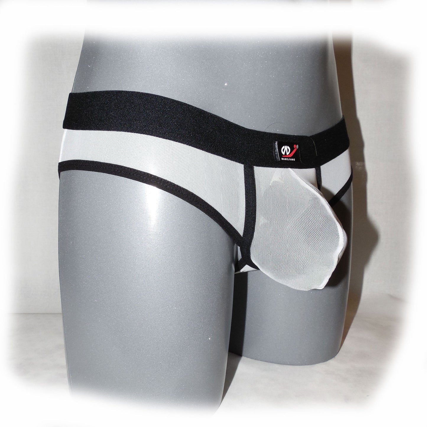 WJ - String Black Border
