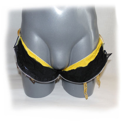 Lack String mit Schnallen - Golden- Thong Men