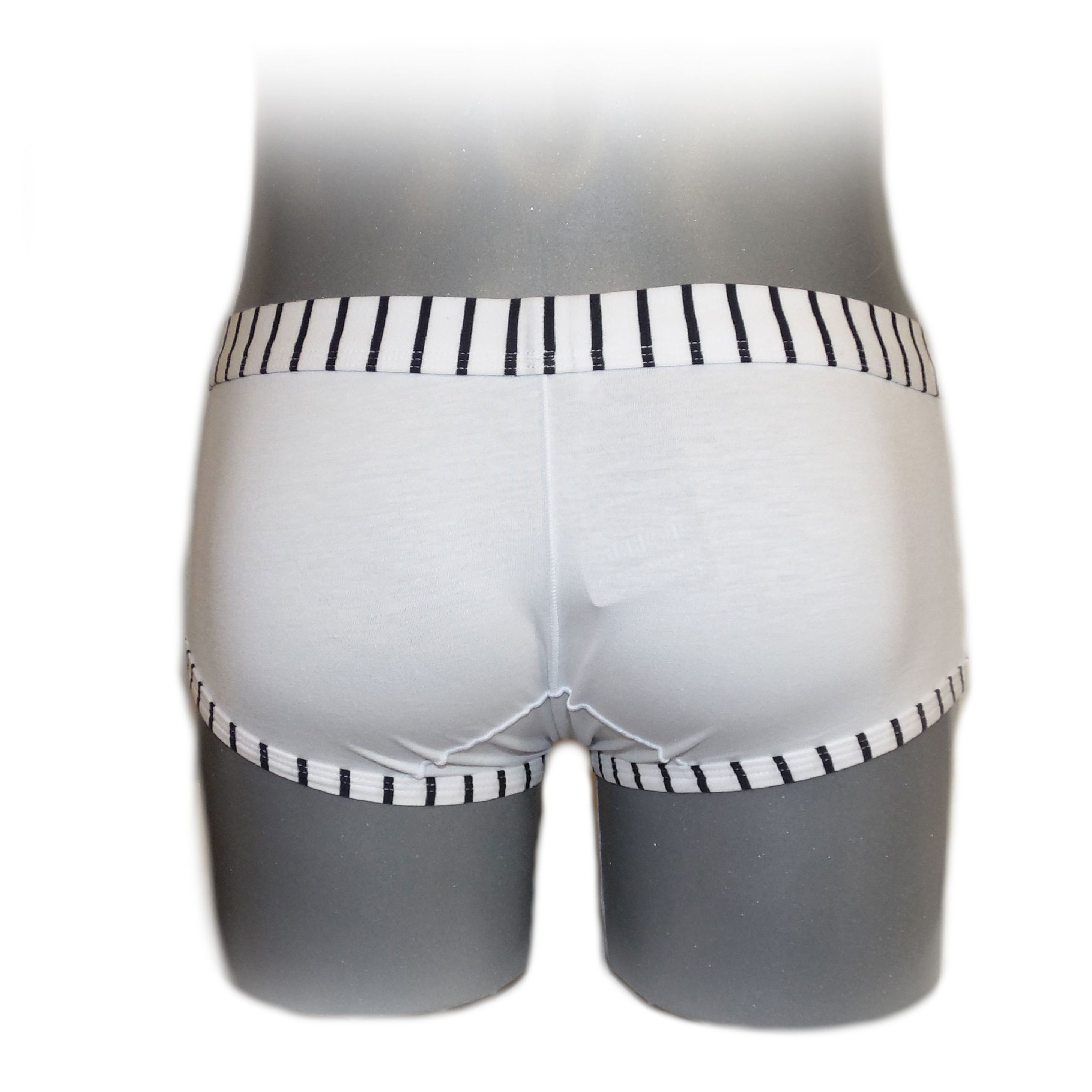 Boxer mit gestreiftem Rand